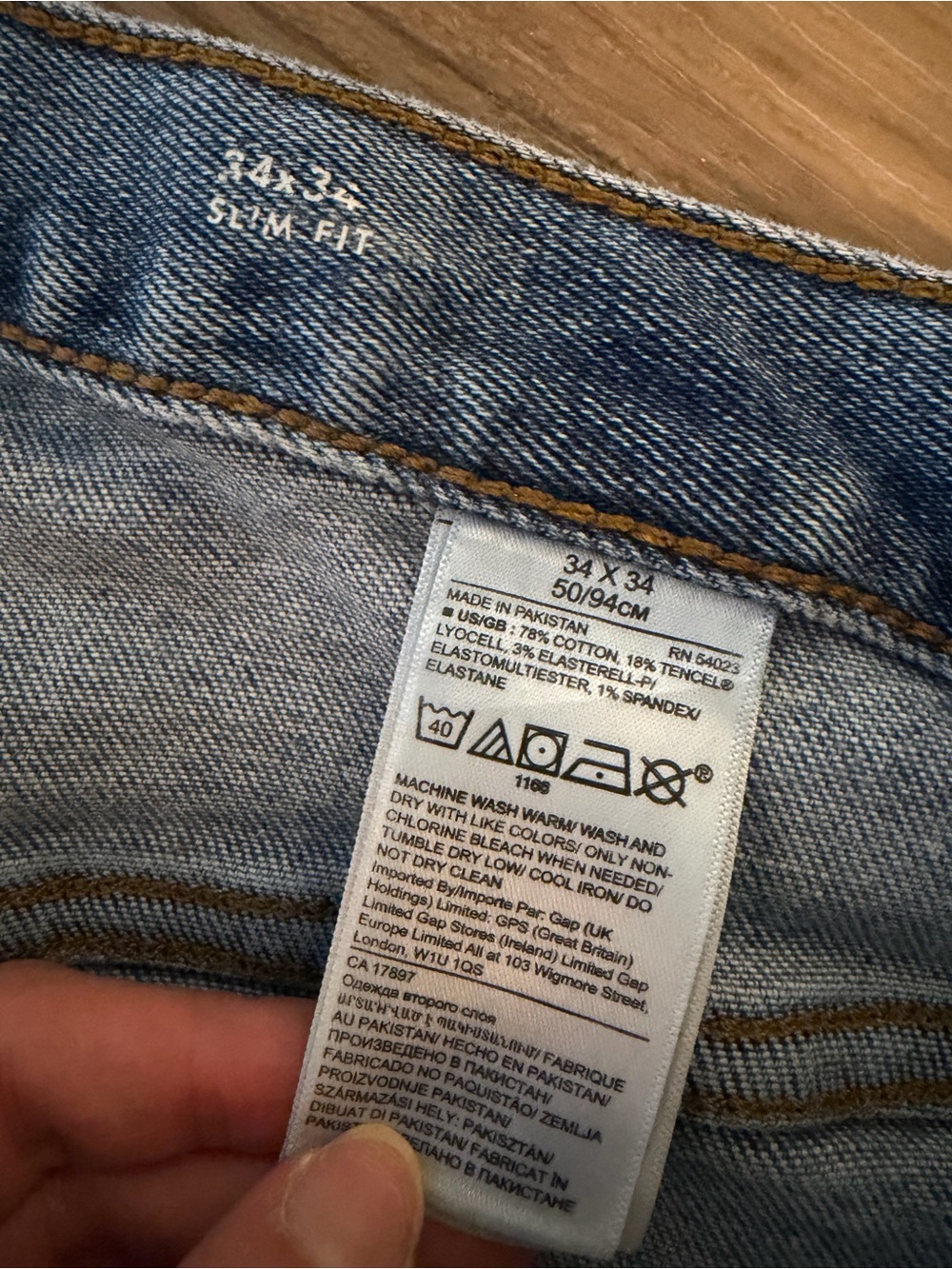 Banana Republic Slim Fit Men's Jeans in Faded Blue